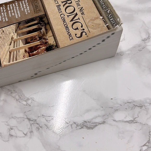 The New Strong's Compact Bible Concordance book guide  FREE WITH PURCHASE - Picture 4 of 6